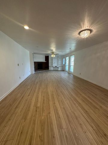 532 Oak Grove Lane, Coppell, TX 75019