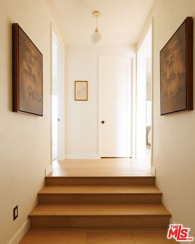 4300 Ambrose Avenue, Los Angeles, CA 90027