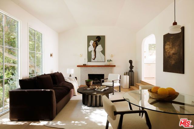 4300 Ambrose Avenue, Los Angeles, CA 90027