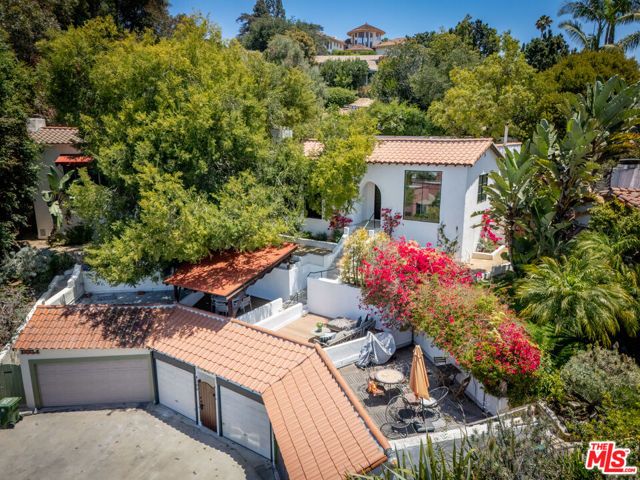 4300 Ambrose Avenue, Los Angeles, CA 90027