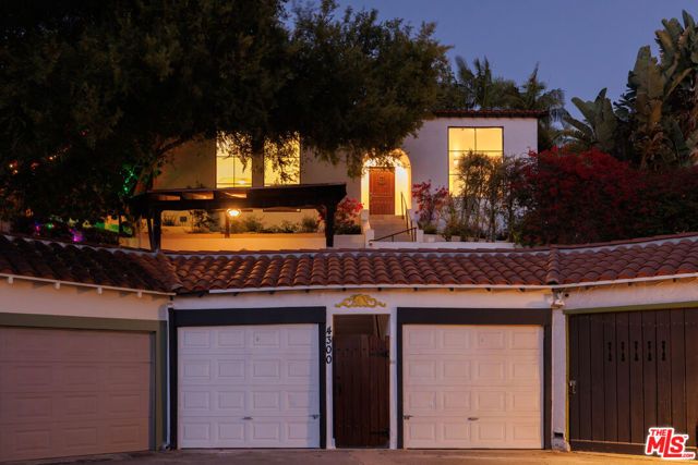 4300 Ambrose Avenue, Los Angeles, CA 90027