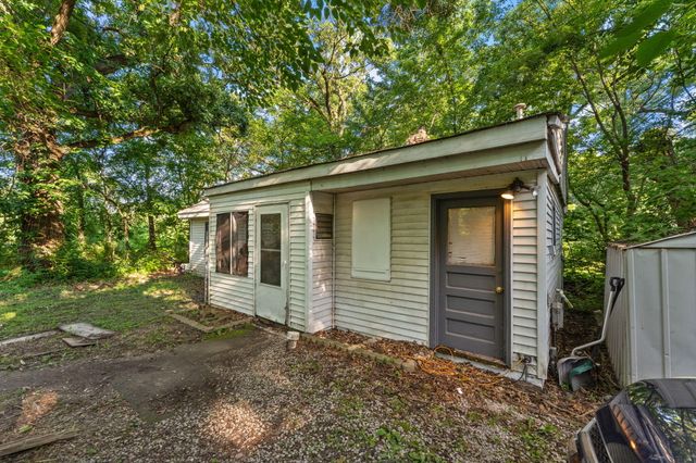 1910 S Calhoun Street, Griffith, IN 46319