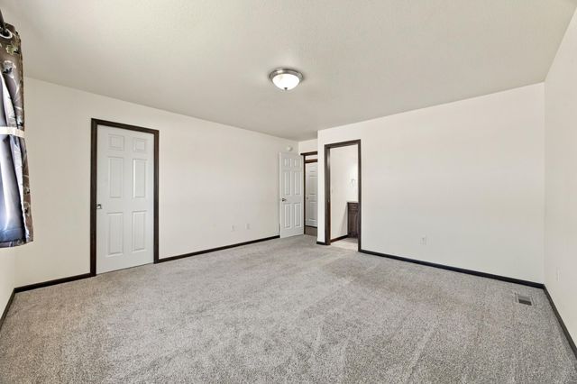 6001 59 Street S, Fargo, ND 58104