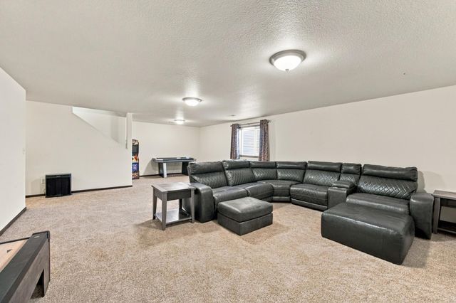 6001 59 Street S, Fargo, ND 58104