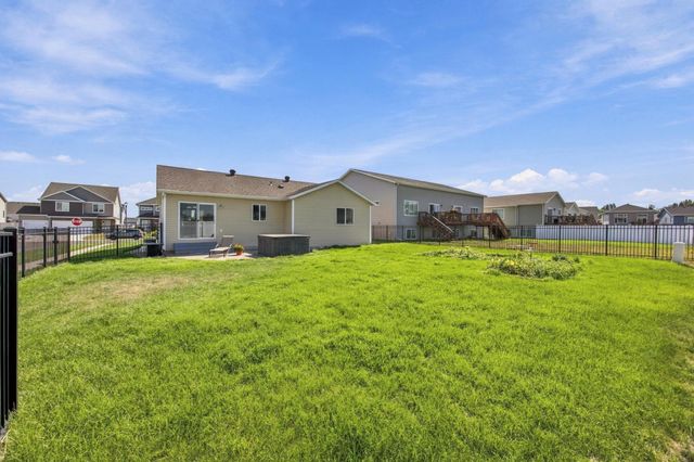 6001 59 Street S, Fargo, ND 58104
