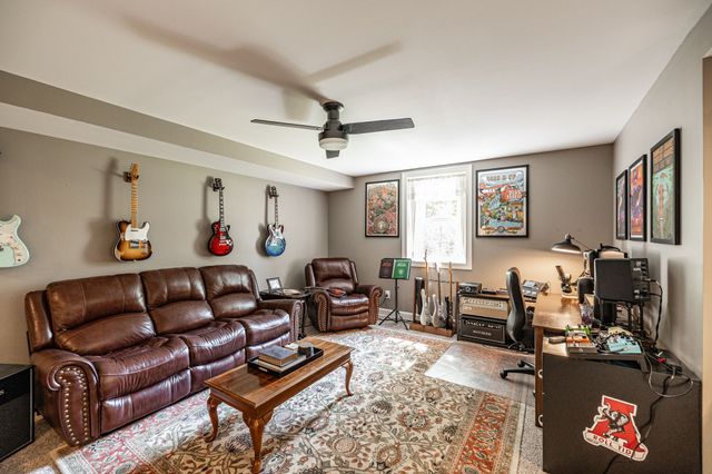 137 Mimosa Dr, Gallatin, TN 37066