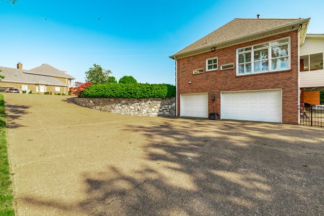 137 Mimosa Dr, Gallatin, TN 37066