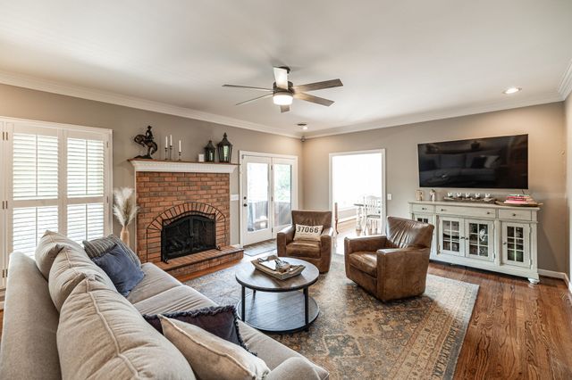 137 Mimosa Dr, Gallatin, TN 37066