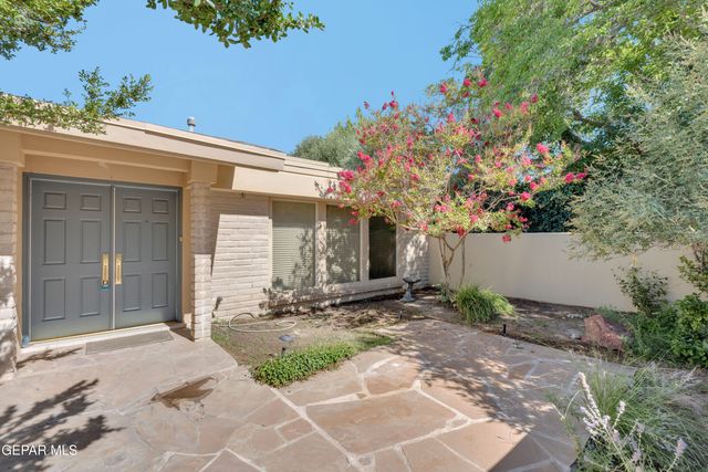 913 THUNDERBIRD Drive, El Paso, TX 79912