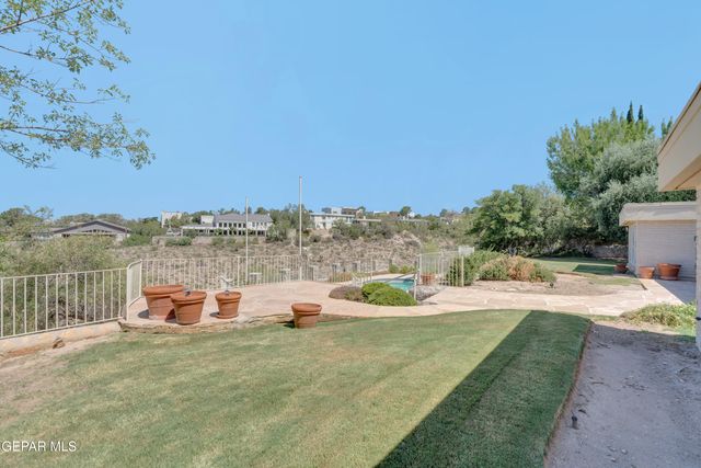 913 THUNDERBIRD Drive, El Paso, TX 79912