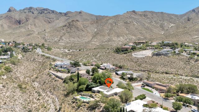 913 THUNDERBIRD Drive, El Paso, TX 79912