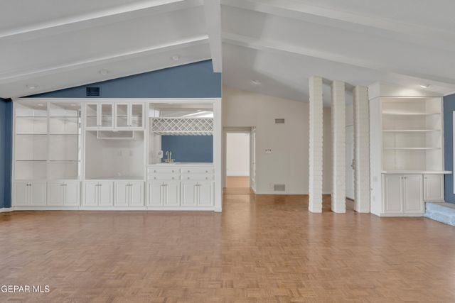 913 THUNDERBIRD Drive, El Paso, TX 79912
