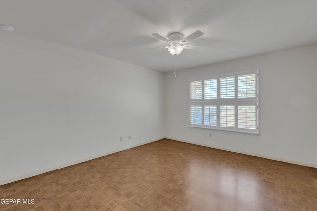 913 THUNDERBIRD Drive, El Paso, TX 79912