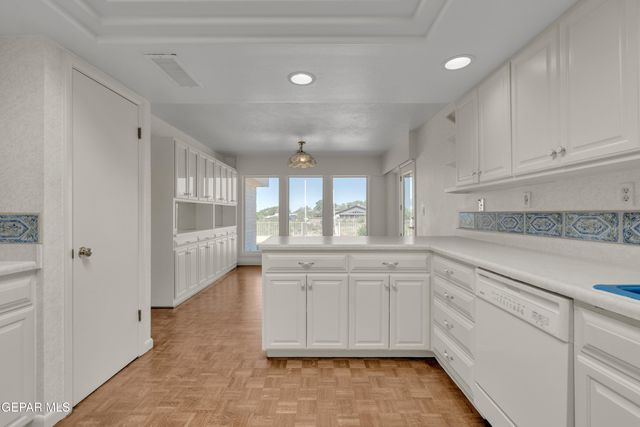 913 THUNDERBIRD Drive, El Paso, TX 79912