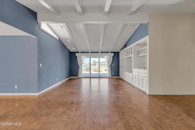 913 THUNDERBIRD Drive, El Paso, TX 79912