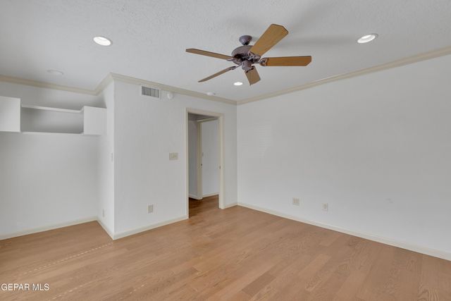 913 THUNDERBIRD Drive, El Paso, TX 79912