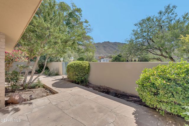 913 THUNDERBIRD Drive, El Paso, TX 79912