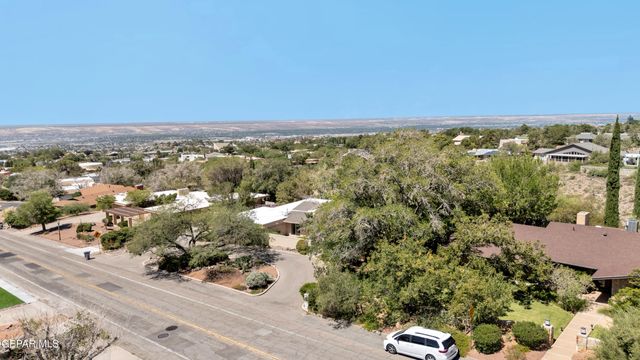 913 THUNDERBIRD Drive, El Paso, TX 79912