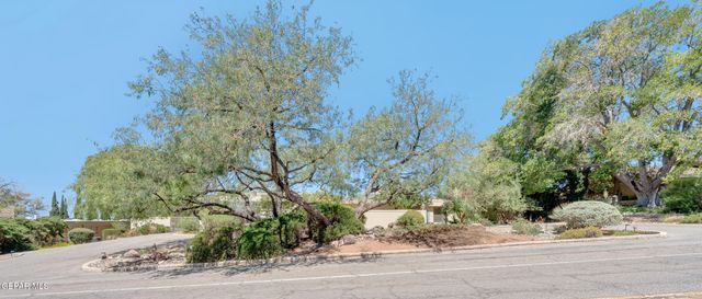913 THUNDERBIRD Drive, El Paso, TX 79912