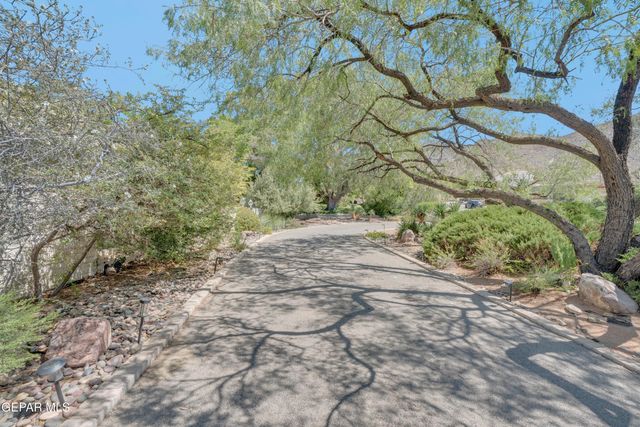913 THUNDERBIRD Drive, El Paso, TX 79912
