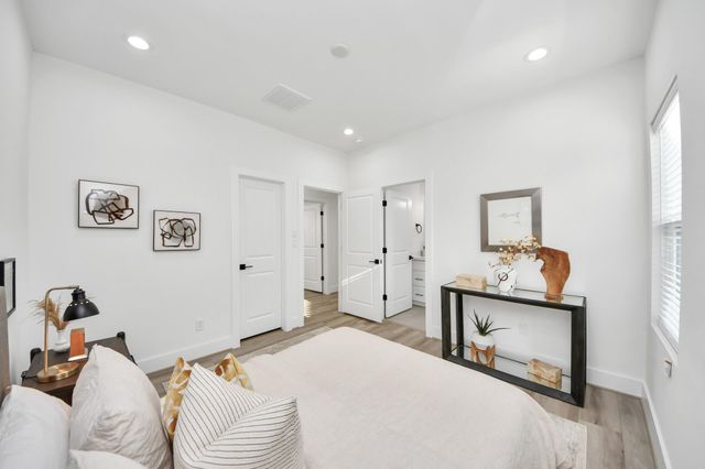 7729 Hammerly Boulevard, Houston, TX 77055