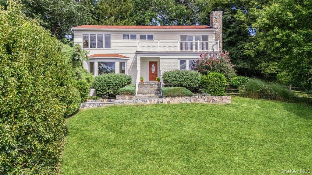 12 Country Club Lane N, Briarcliff Manor, NY 10510