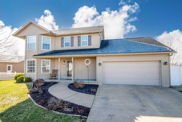 504 NEWCASTLE Drive, Mackinaw, IL 61755