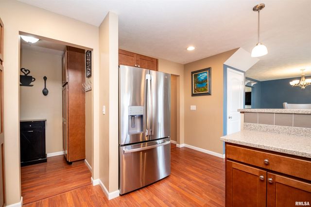 504 NEWCASTLE Drive, Mackinaw, IL 61755