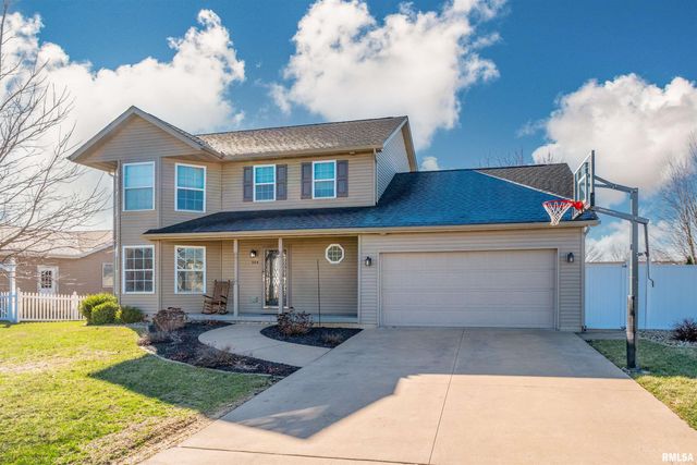 504 NEWCASTLE Drive, Mackinaw, IL 61755