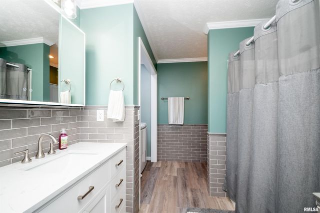 504 NEWCASTLE Drive, Mackinaw, IL 61755