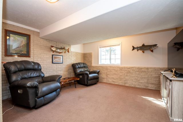 504 NEWCASTLE Drive, Mackinaw, IL 61755