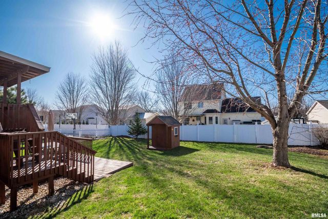 504 NEWCASTLE Drive, Mackinaw, IL 61755