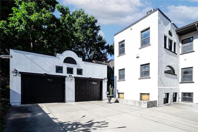 401 E 36th Street, Kansas City, MO 64109
