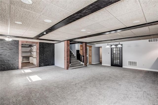 401 E 36th Street, Kansas City, MO 64109