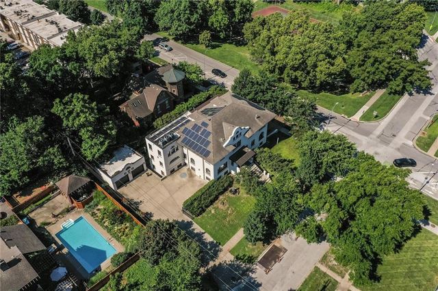 401 E 36th Street, Kansas City, MO 64109