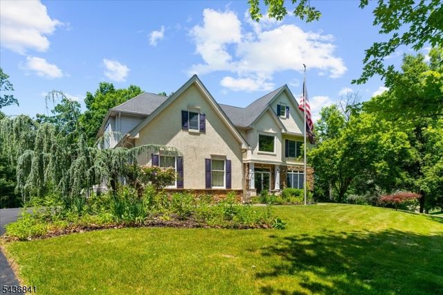 14 Hawk Dr, Raritan Twp., NJ 08551