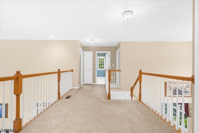 14 Hawk Dr, Raritan Twp., NJ 08551