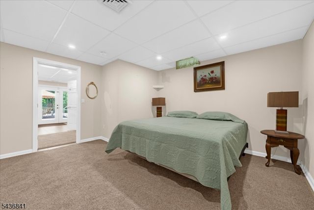 14 Hawk Dr, Raritan Twp., NJ 08551