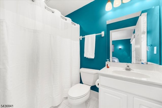 14 Hawk Dr, Raritan Twp., NJ 08551