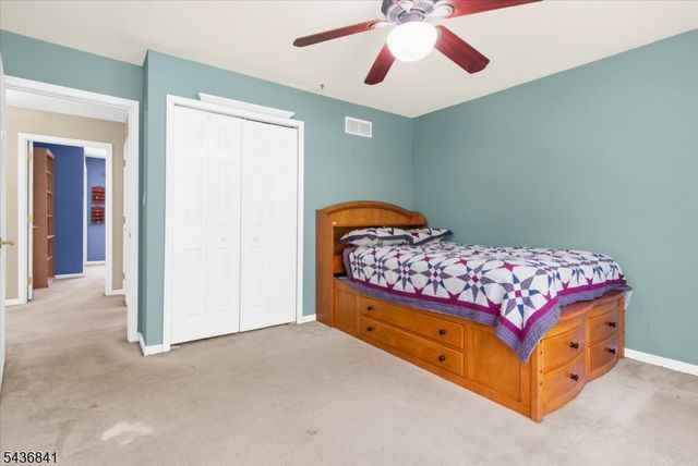 14 Hawk Dr, Raritan Twp., NJ 08551