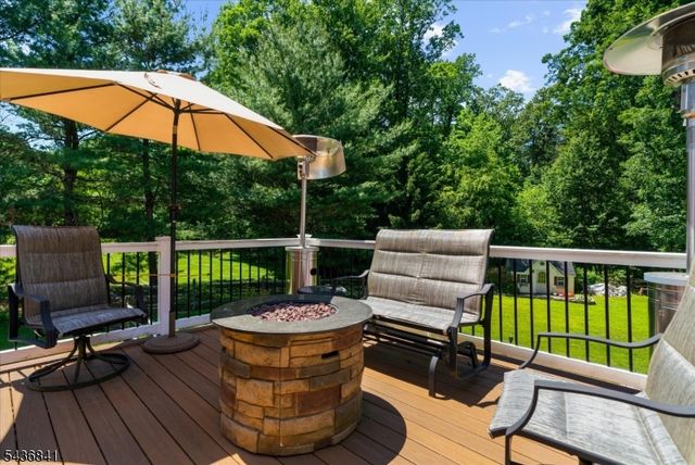 14 Hawk Dr, Raritan Twp., NJ 08551