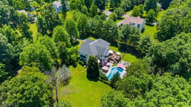 14 Hawk Dr, Raritan Twp., NJ 08551
