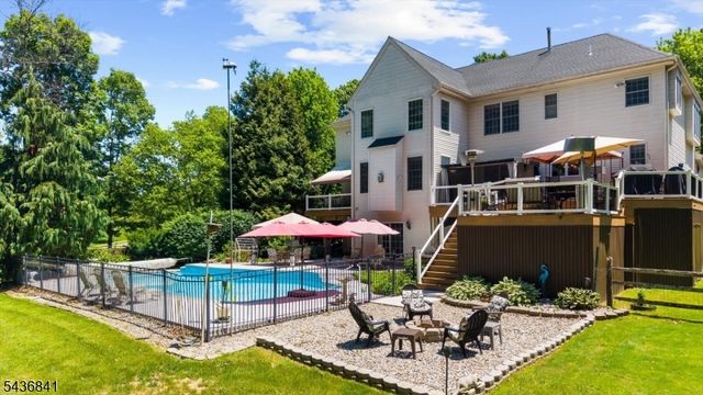 14 Hawk Dr, Raritan Twp., NJ 08551