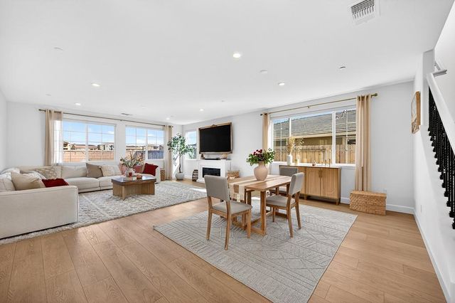 3316 Parasol Ct, Folsom, CA 95630