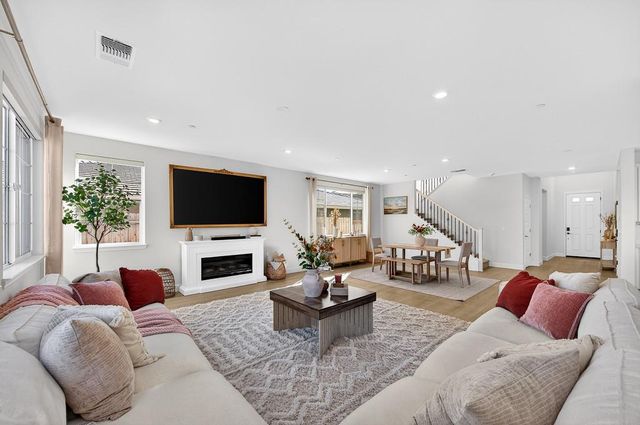 3316 Parasol Ct, Folsom, CA 95630