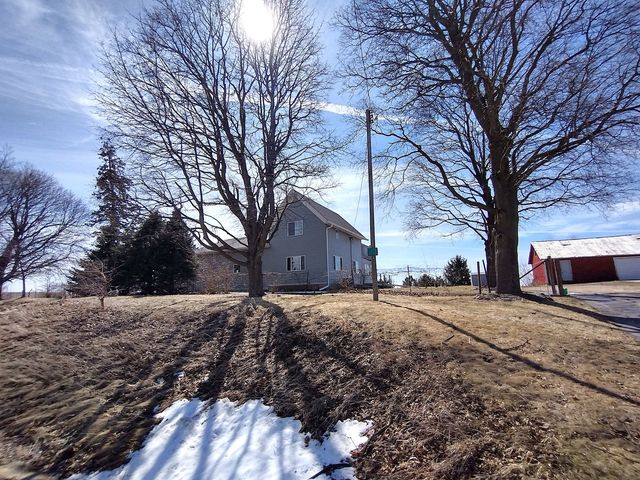 8806 Trask Bridge Road, Rockford, IL 61101