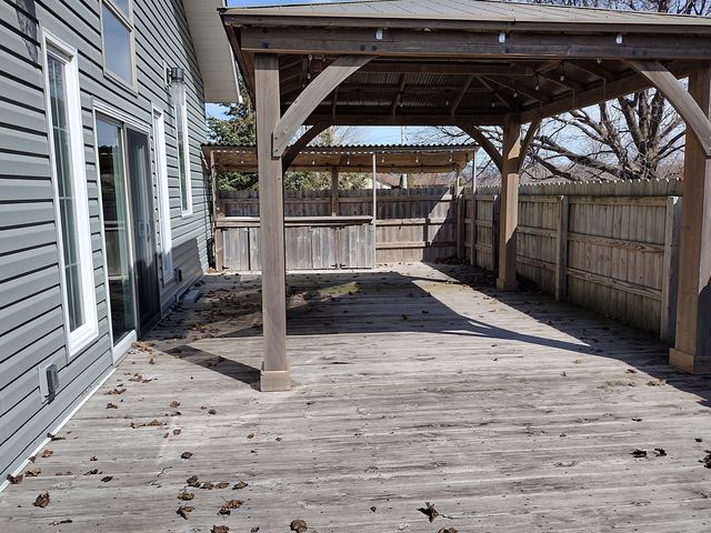 8806 Trask Bridge Road, Rockford, IL 61101