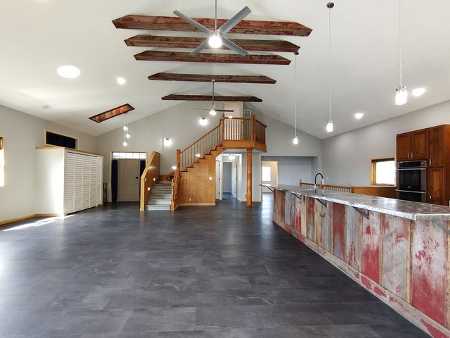 8806 Trask Bridge Road, Rockford, IL 61101