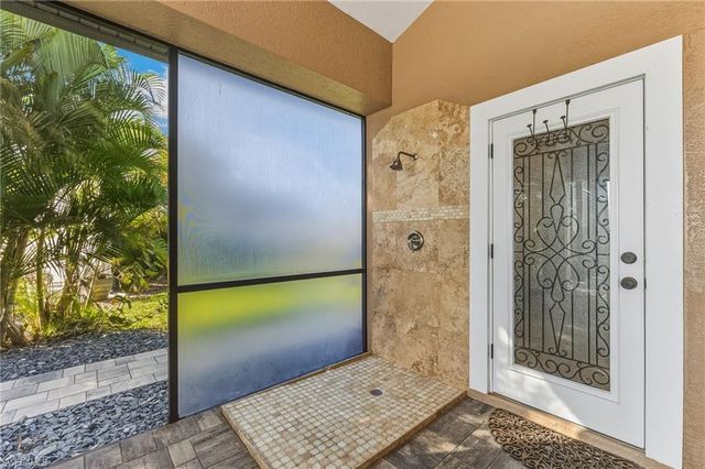 2602 Cape Coral PKWY W, Cape Coral, FL 33914