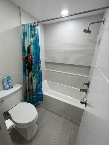15012 Royal Palm Avenue 15012, Miami Lakes, FL 33014